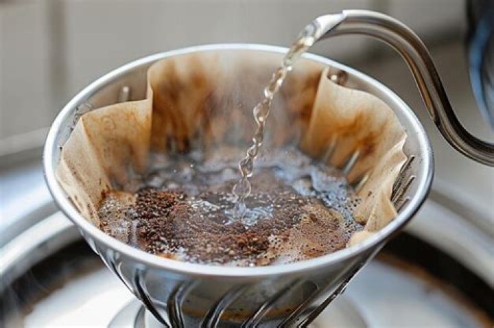 Can I pour hot water over coffee grounds?