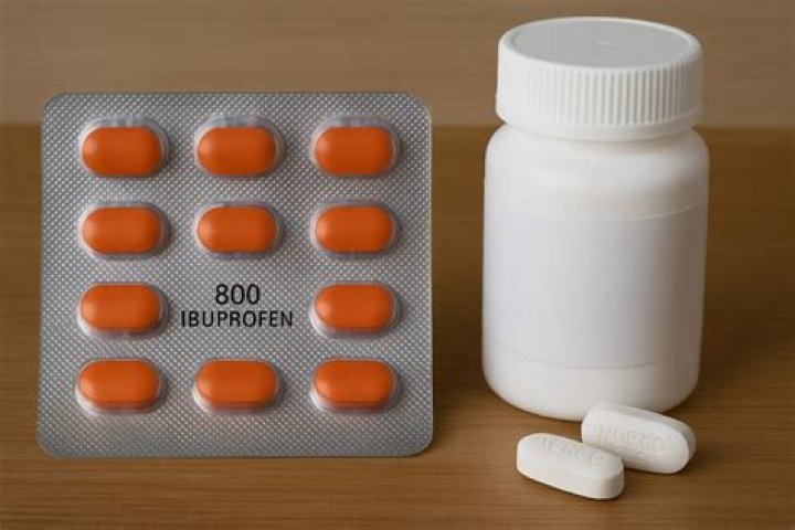 Can I take 800 mg ibuprofen with amoxicillin?