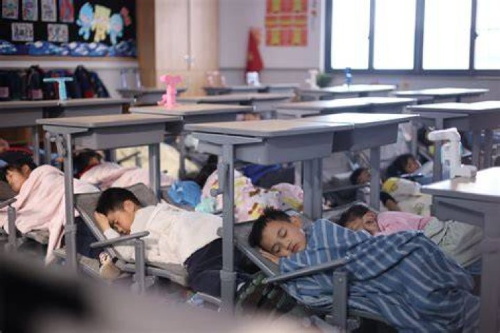 Do Chinese schools have naps?
