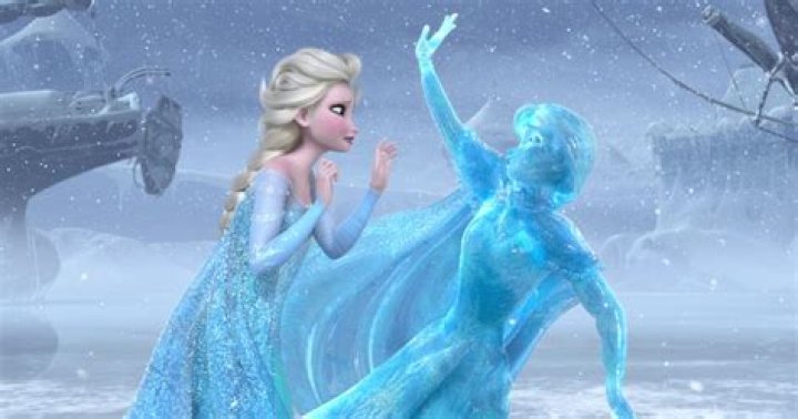 Does Elsa's mom have powers?