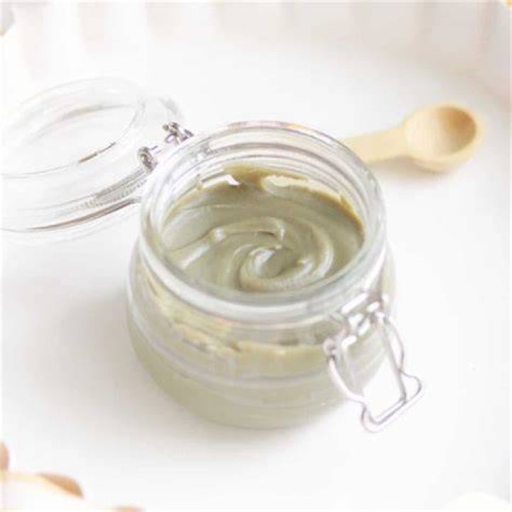 How do you make homemade tooth polish?
