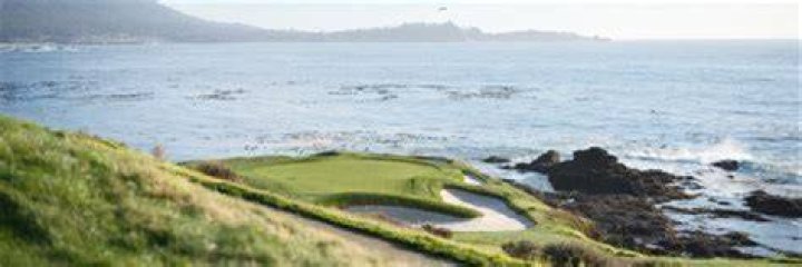 How much do you tip a caddy at Pebble Beach?