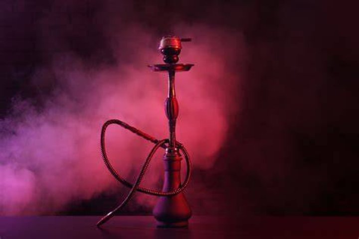 What age can you go to shisha?