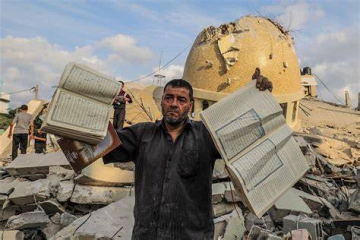 Who destroyed Quran?